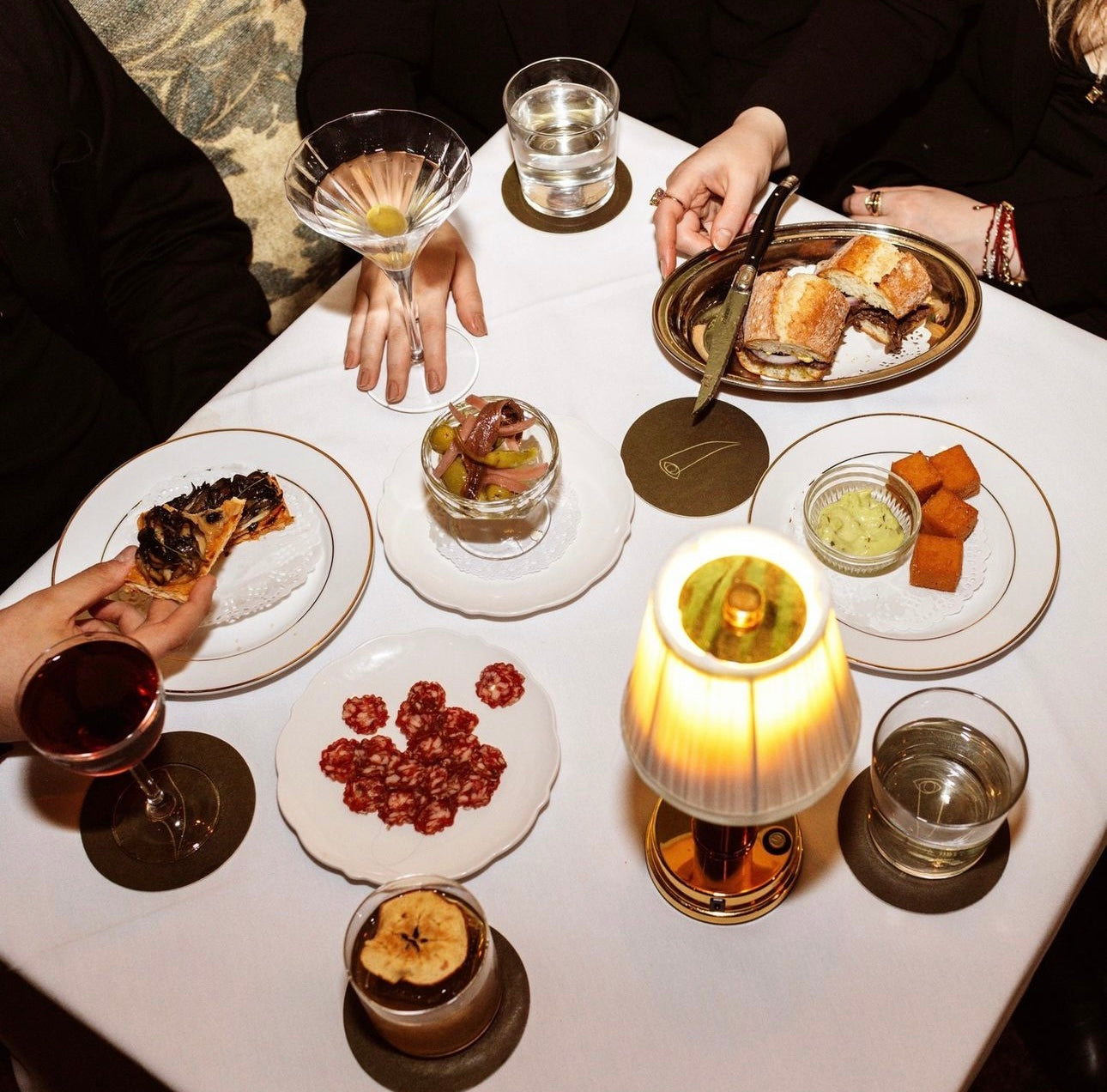 THE ULTIMATE GUIDE TO A GIRLS WEEKEND IN NYC