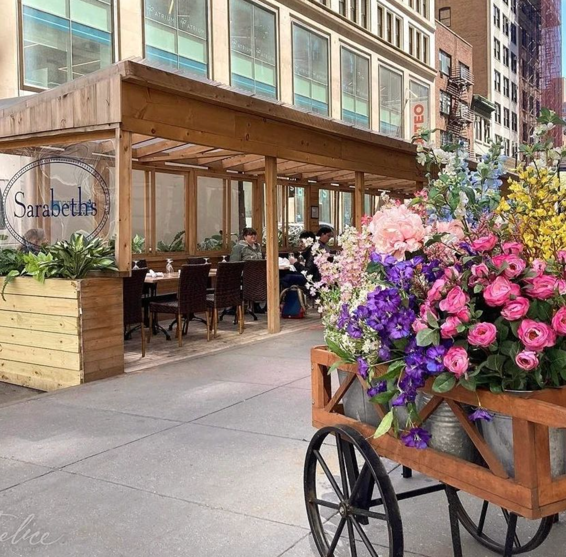 THE ULTIMATE GUIDE TO A GIRLS WEEKEND IN NYC