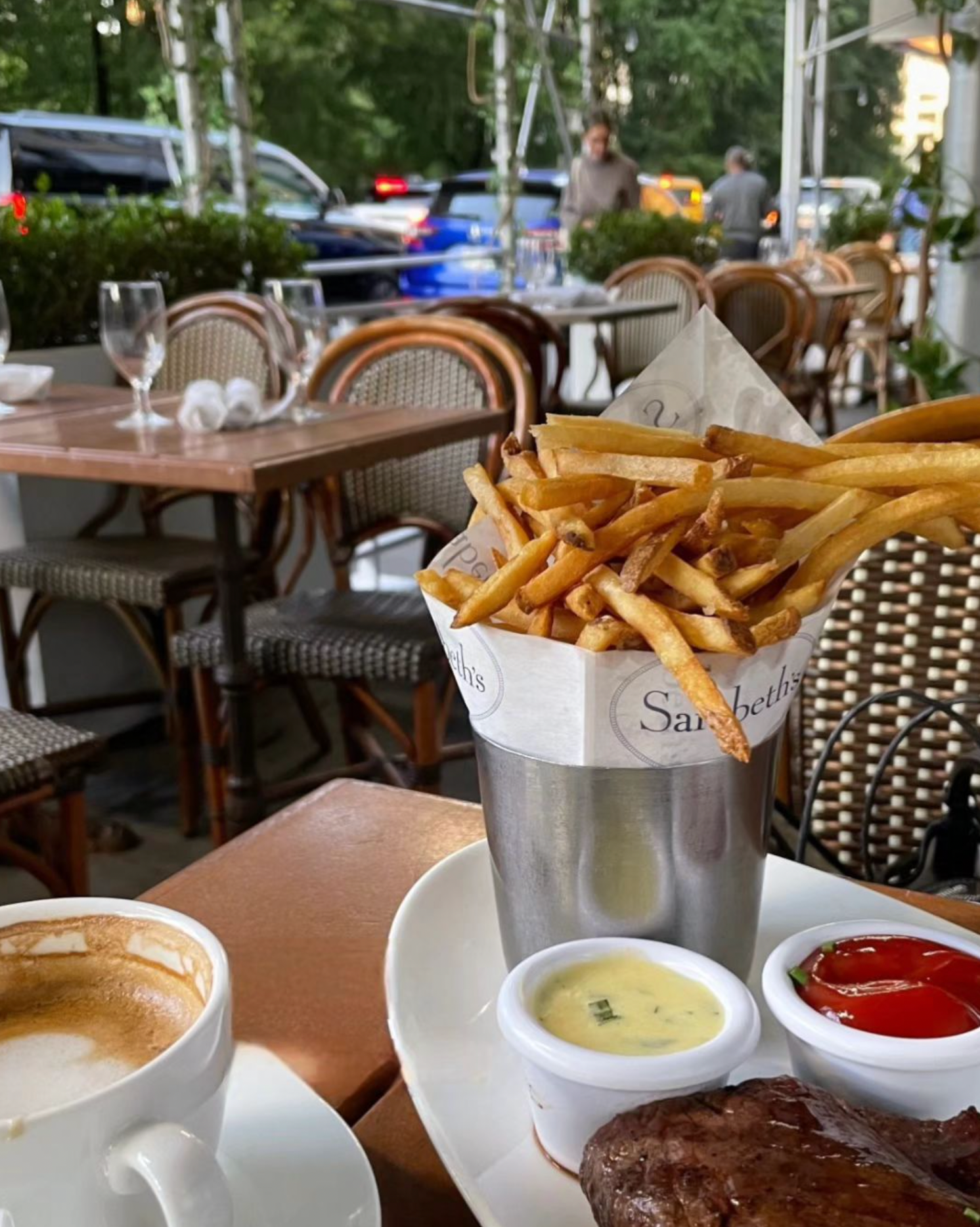 THE ULTIMATE GUIDE TO A GIRLS WEEKEND IN NYC