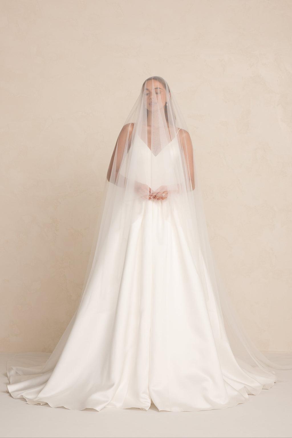 WREN BLUSHER VEIL