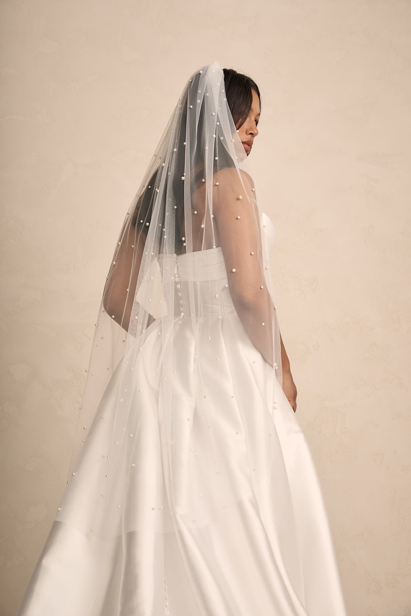 SHORT PEARL VEIL